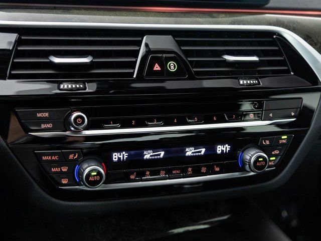 Used 2023 BMW 530i w/ Convenience Package image 15