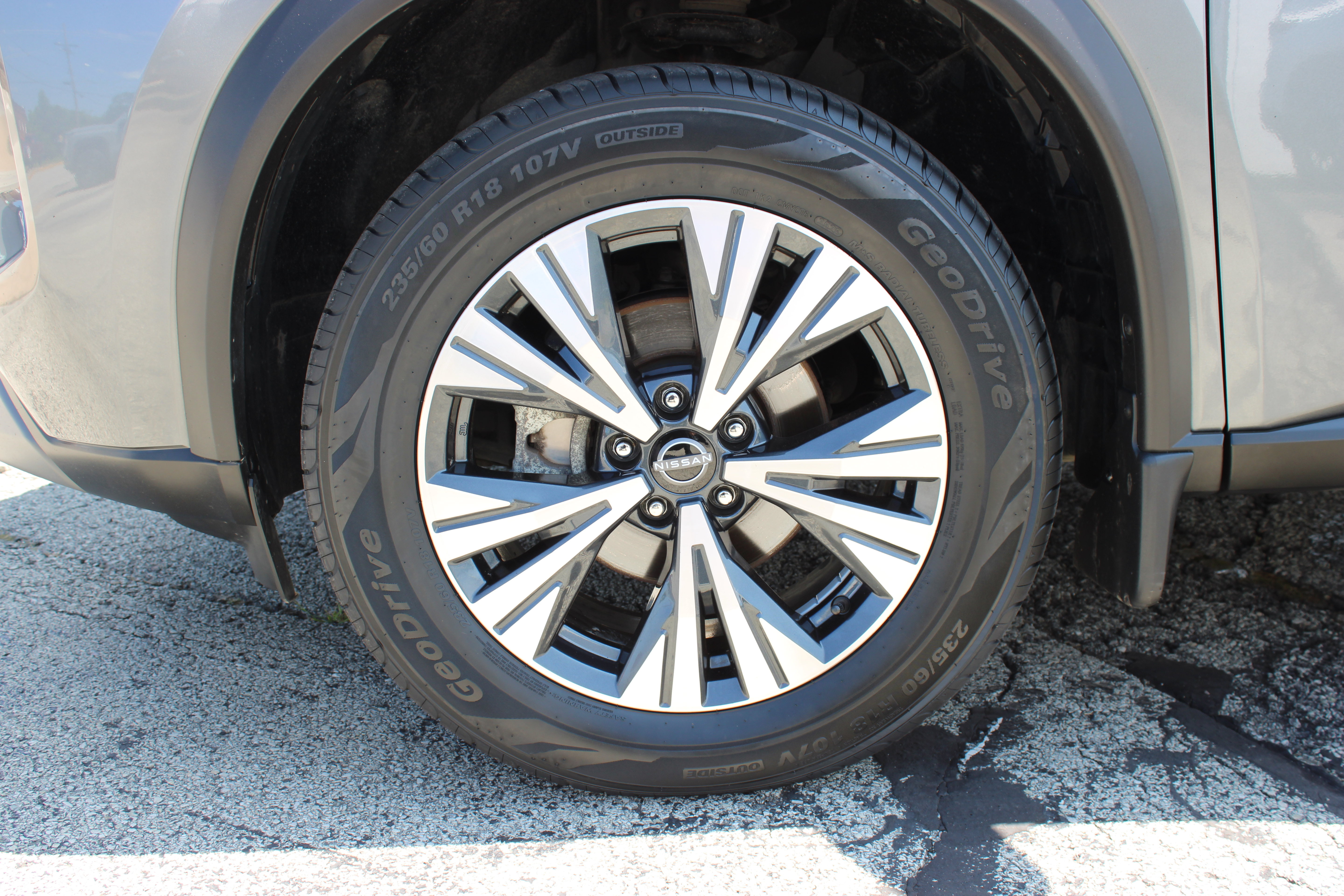 Certified 2023 Nissan Rogue SV w/ SV Premium Package AWD/4WD image 32