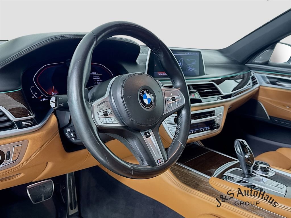 Used 2021 BMW 740i xDrive w/ M Sport Package image 9