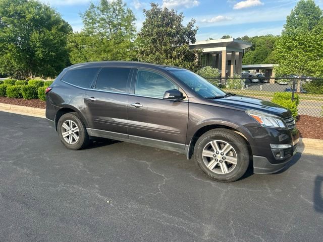Used 2016 Chevrolet Traverse LT FWD image 2
