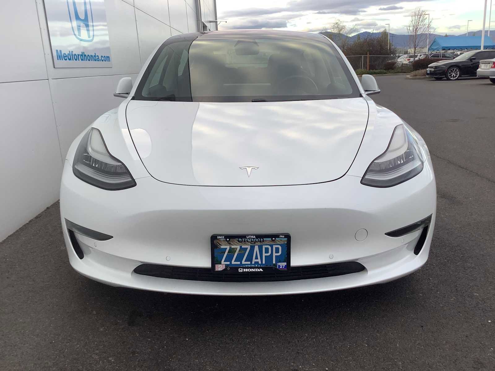 Used 2018 Tesla Model 3 Mid Range image 9