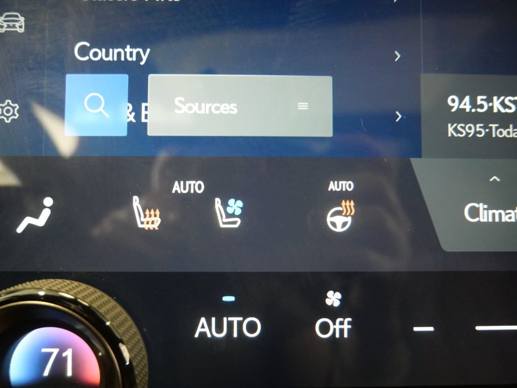 Certified 2025 Lexus RX 500h F Sport AWD/4WD image 27