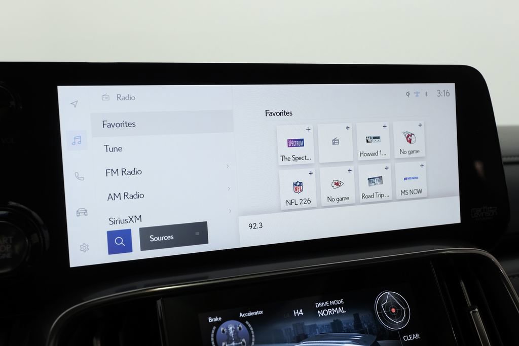 Used 2023 Lexus LX 600 F Sport image 28