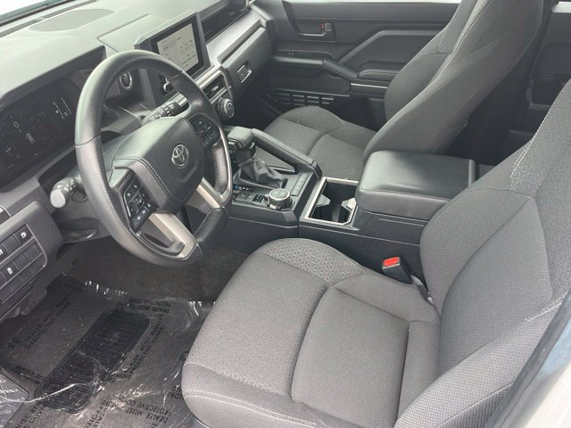 Used 2025 Toyota 4Runner SR5 AWD/4WD image 11