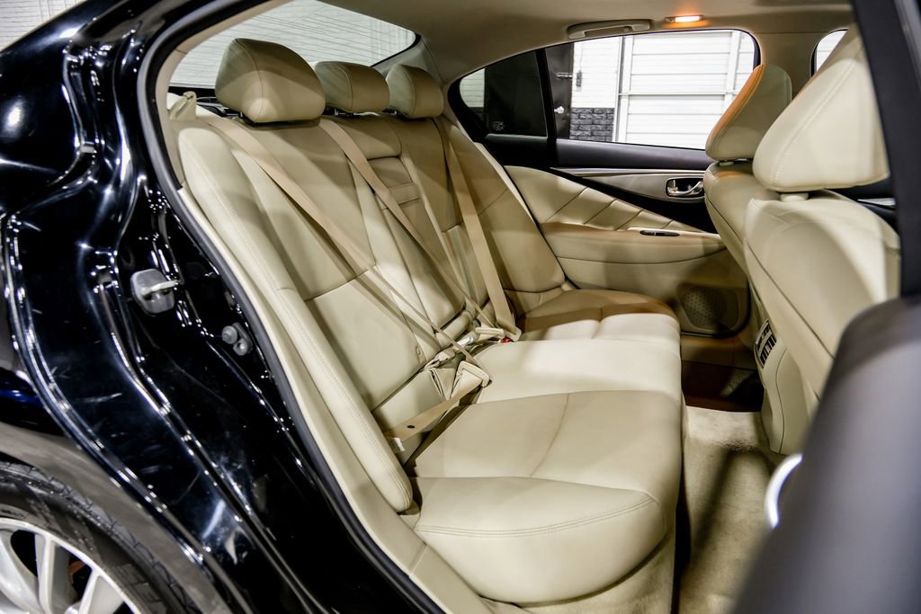 Used 2016 INFINITI Q50 3.0t Premium w/ 3.0T Premium Plus Package image 38