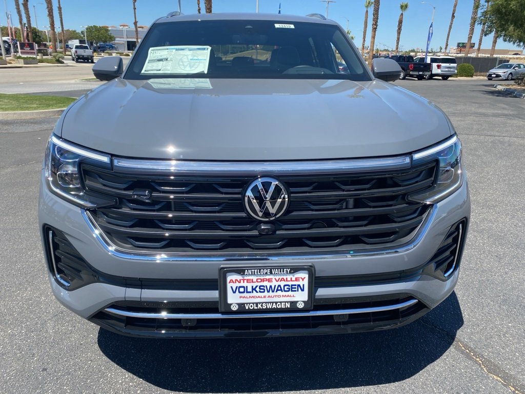 New 2025 Volkswagen Atlas Cross Sport SEL Premium R-Line image 2