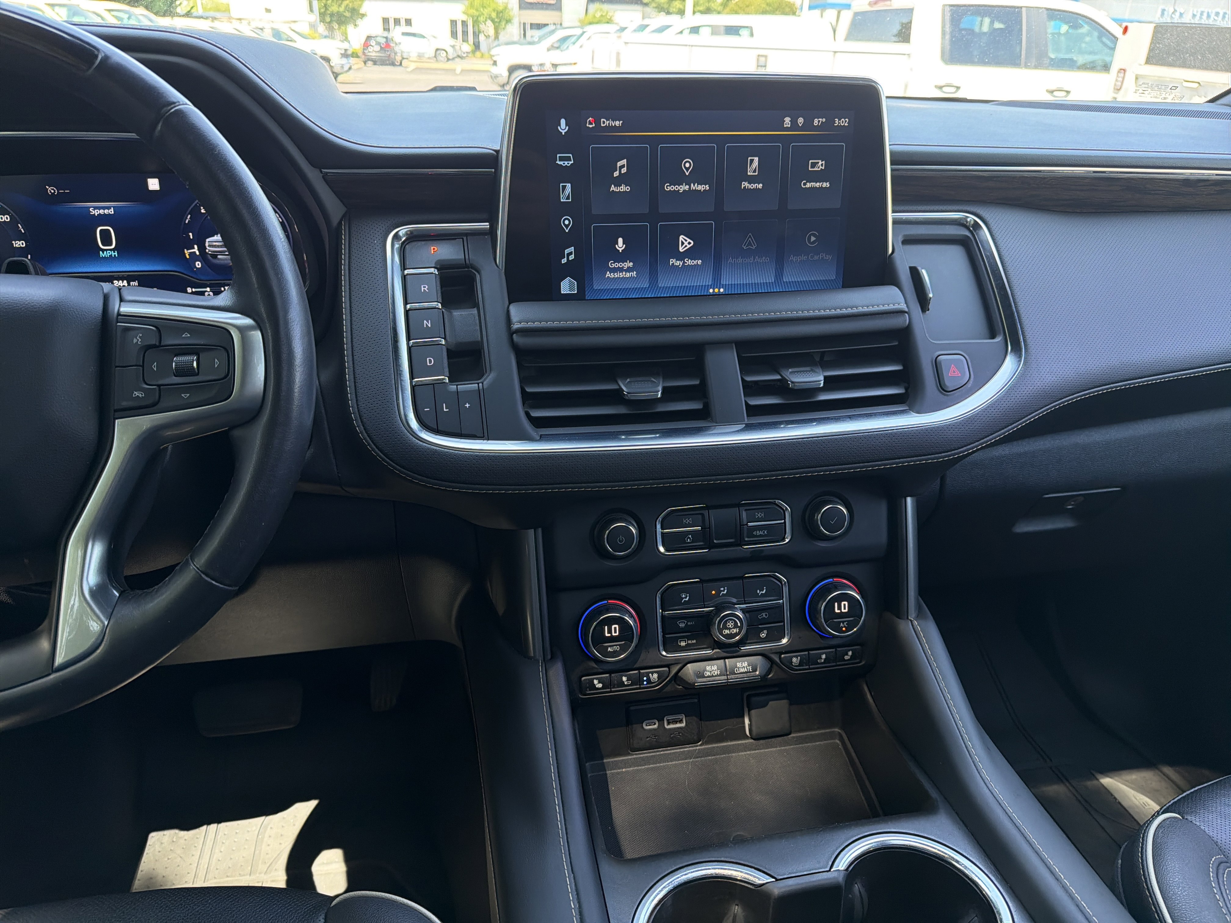Used 2023 Chevrolet Tahoe Premier w/ Advanced Technology Package AWD/4WD image 30