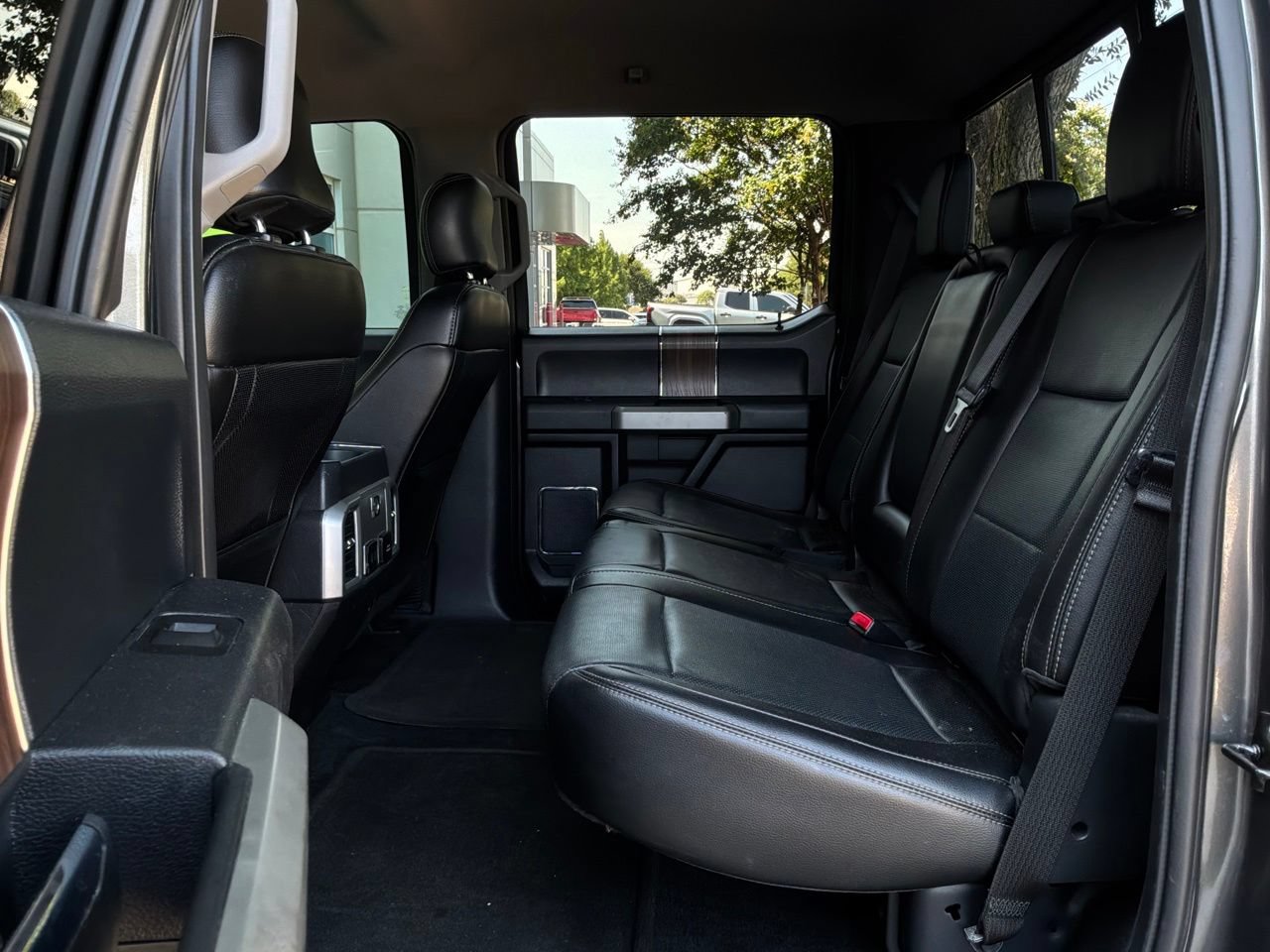 Used 2017 Ford F150 Lariat w/ Equipment Group 501A Mid AWD/4WD image 13