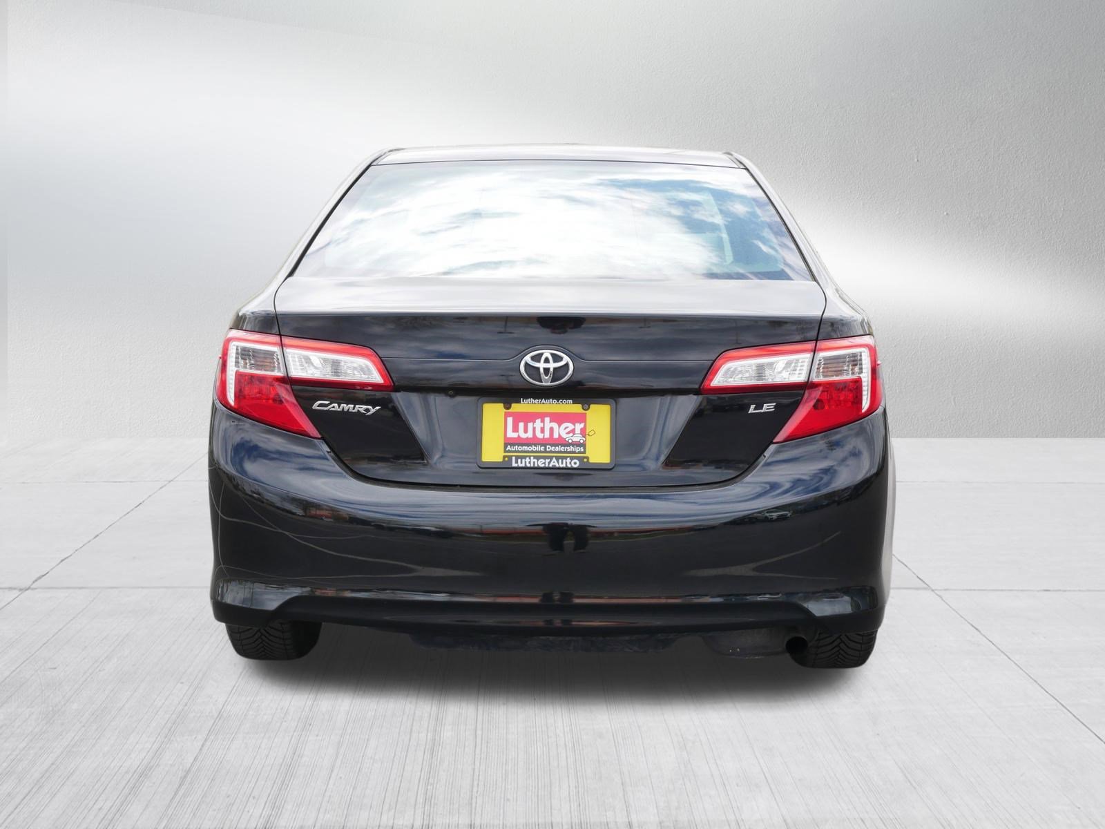 Used 2014 Toyota Camry LE FWD image 6