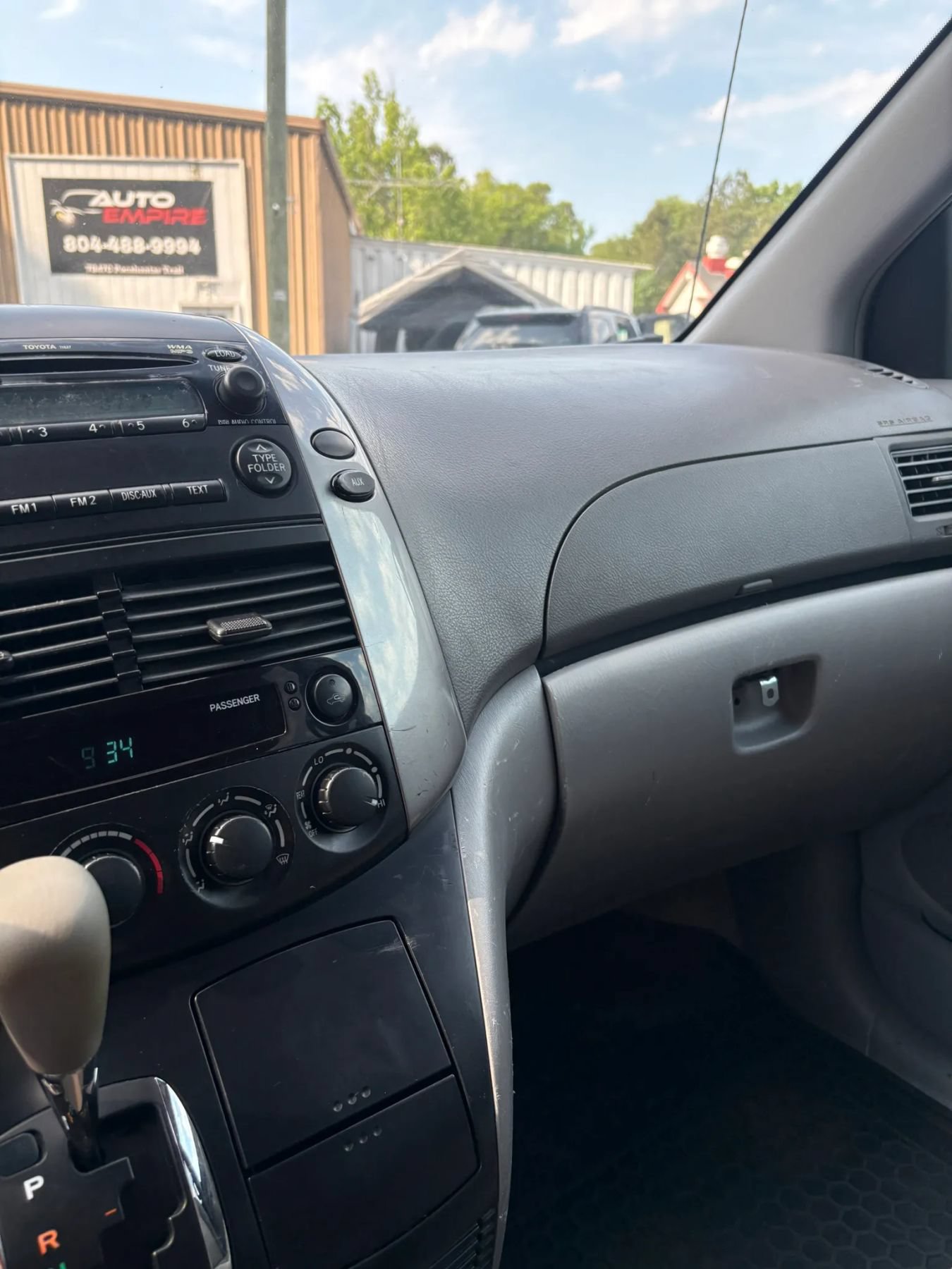 Used 2010 Toyota Sienna LE FWD image 17