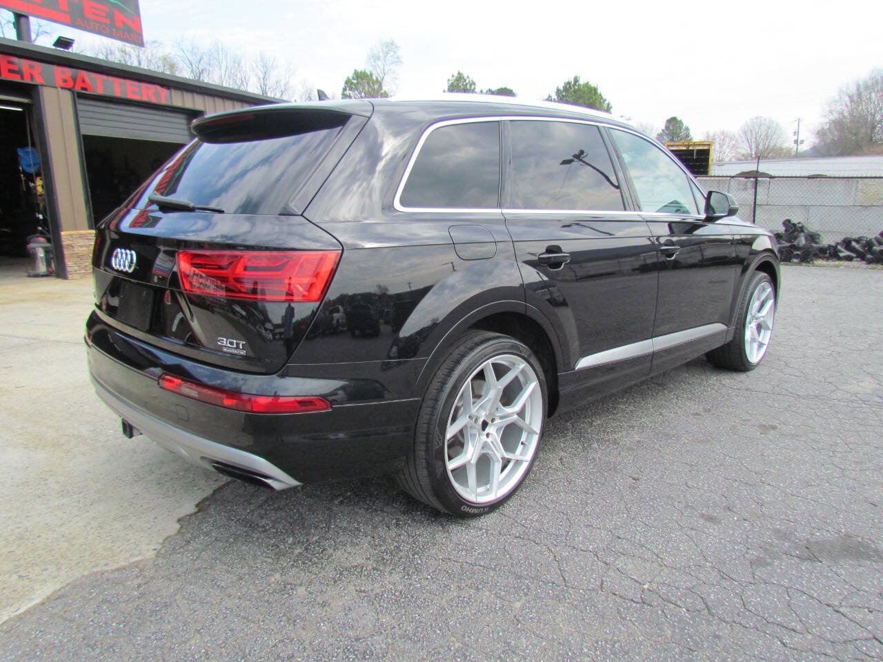 Used 2017 Audi Q7 3.0T Premium Plus image 7