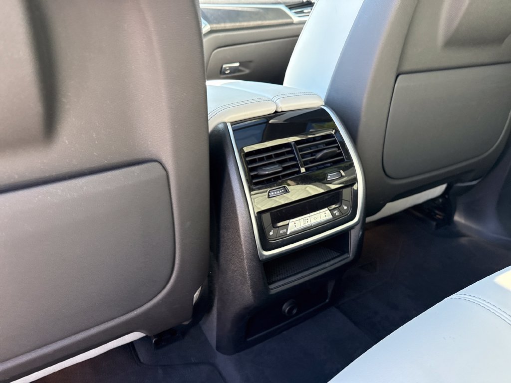 Used 2023 BMW X5 xDrive40i w/ Premium Package AWD/4WD image 25