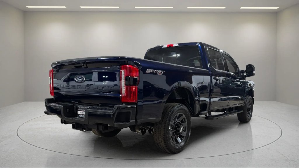 Used 2024 Ford F250 Lariat w/ Lariat Ultimate Package AWD/4WD image 3