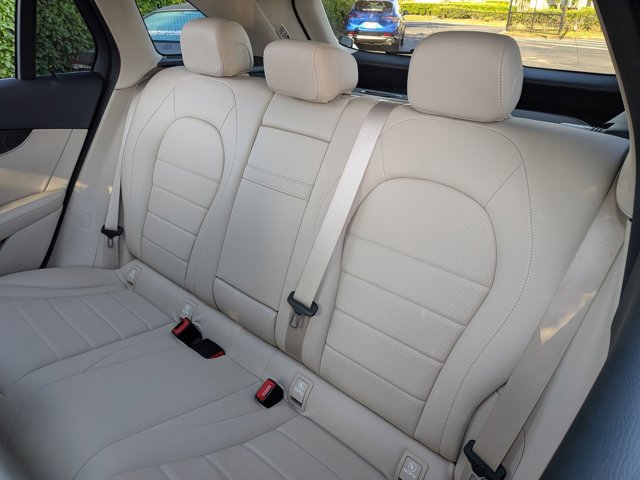 Used 2021 Mercedes-Benz GLC 300 image 17