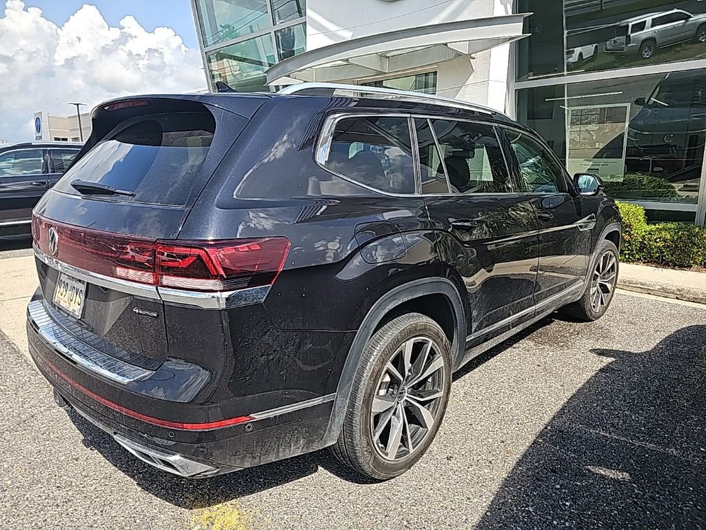 Used 2024 Volkswagen Atlas SEL Premium R-Line image 4