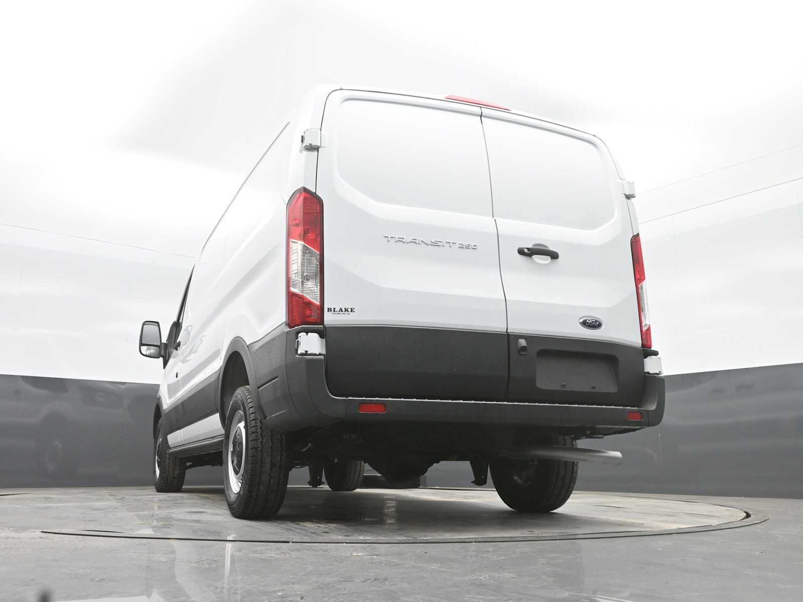 New 2024 Ford Transit 250 148 Medium Roof RWD image 34