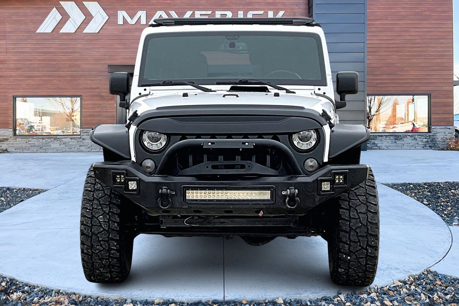 Used 2018 Jeep Wrangler Unlimited Rubicon w/ Cold Weather Group image 2