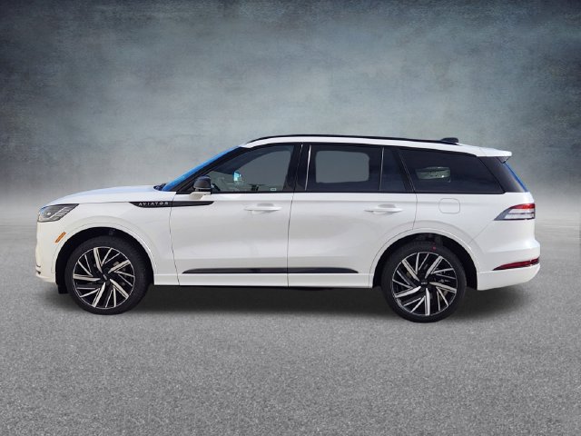 New 2026 Lincoln Aviator Black Label w/ Jet Appearance Package AWD/4WD image 4