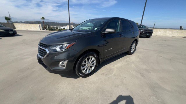 Used 2020 Chevrolet Equinox LS w/ LS Convenience Package image 4