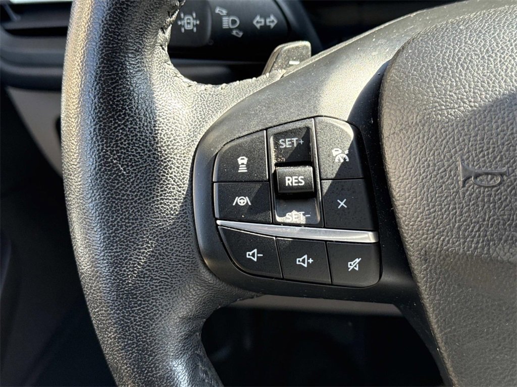 Used 2020 Ford Escape Titanium image 27