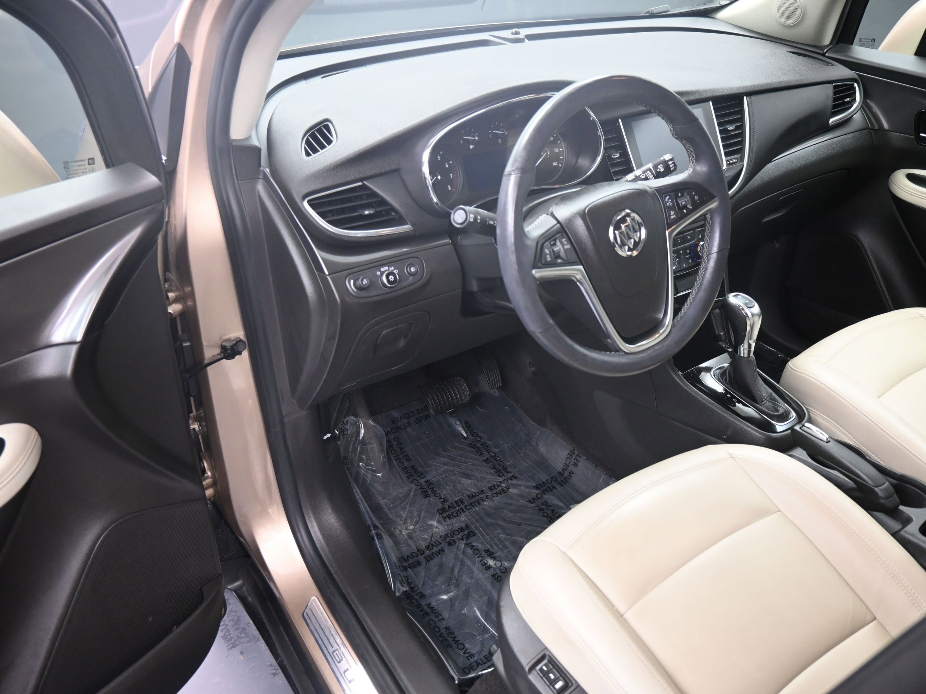 Used 2019 Buick Encore Essence w/ Experience Buick Package image 12