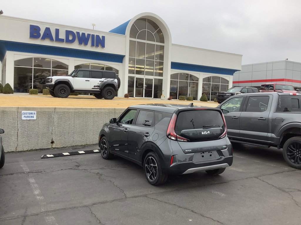 Used 2024 Kia Soul EX image 5