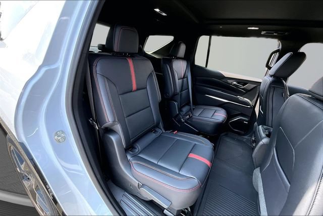 New 2026 Chevrolet Traverse RS w/ LPO, Floor Liner Package FWD image 10