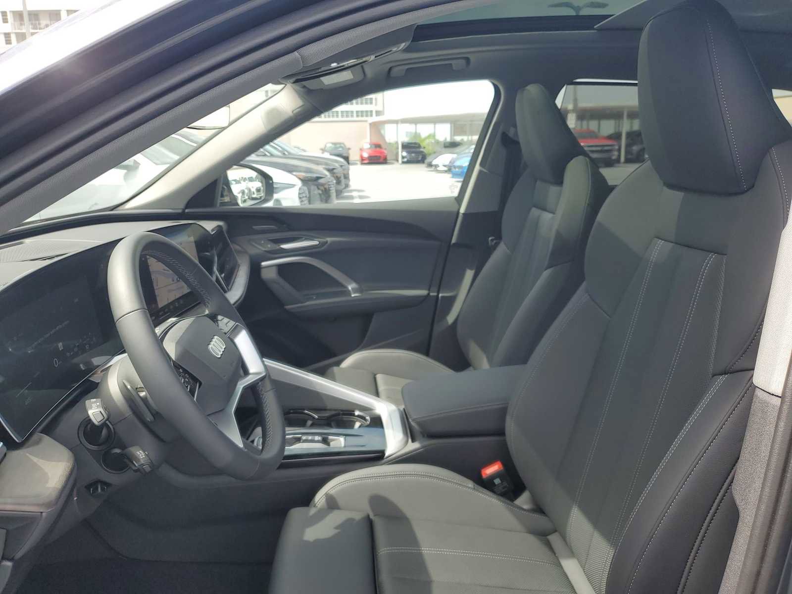 New 2025 Audi Q5 Prestige image 12