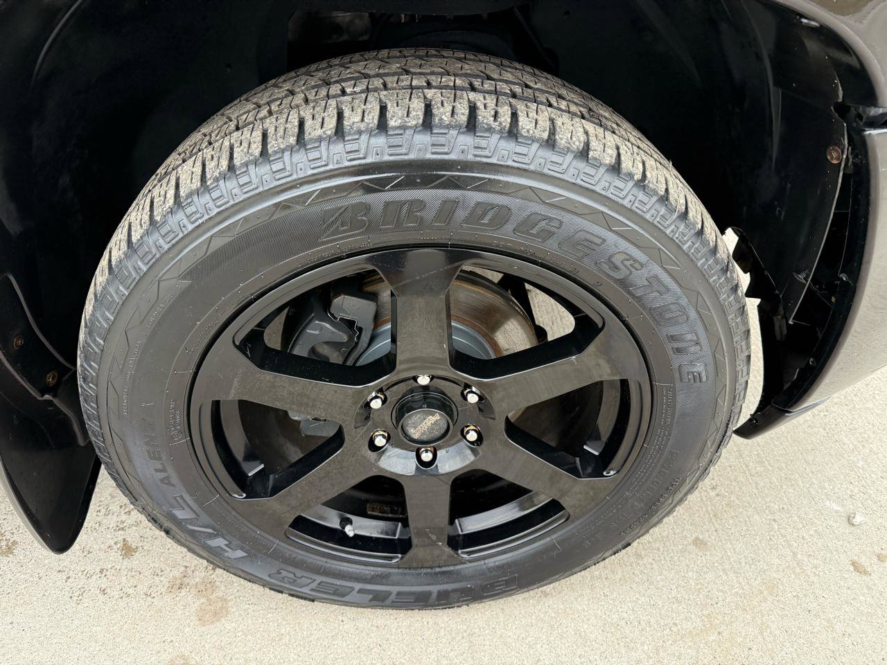 Used 2011 Chevrolet Avalanche LT w/ Luxury Package image 30