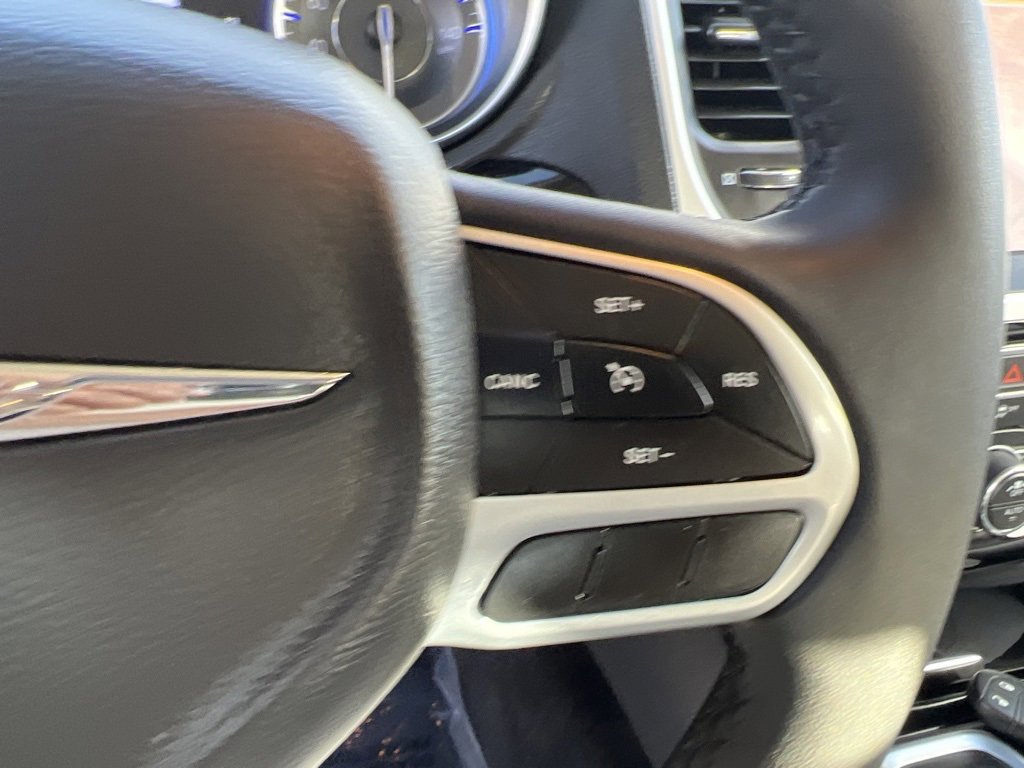 Certified 2023 Chrysler 300 Touring image 16