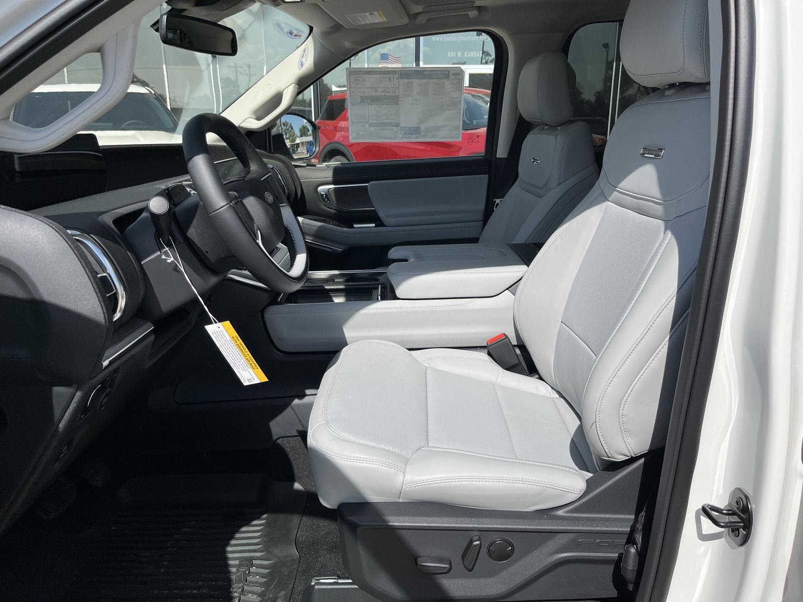 New 2025 Ford Expedition Max Platinum image 17