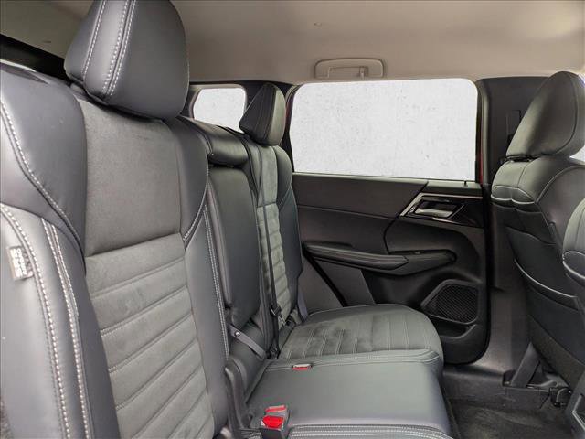 Used 2024 Mitsubishi Outlander SE image 28