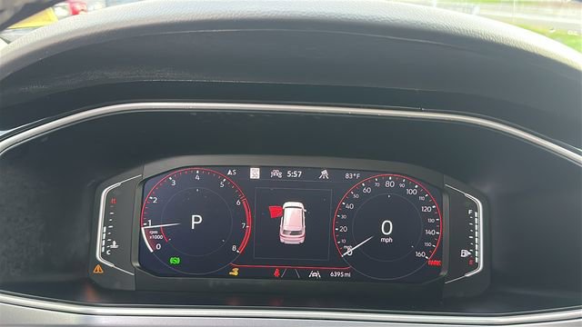 Used 2025 Volkswagen Taos SEL image 18