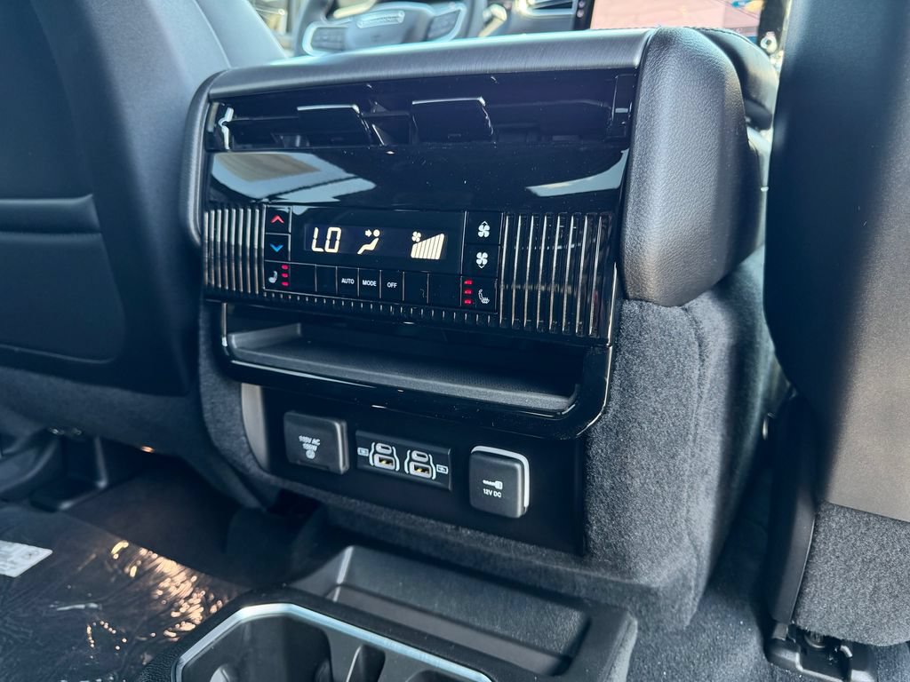 New 2026 Jeep Grand Wagoneer L Limited AWD/4WD image 13