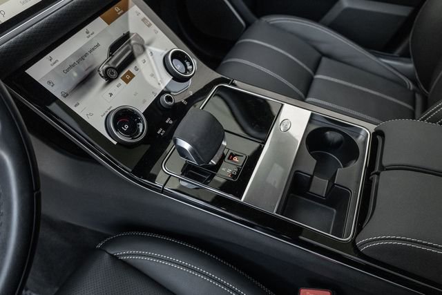 Used 2022 Land Rover Range Rover Velar R-Dynamic S image 11