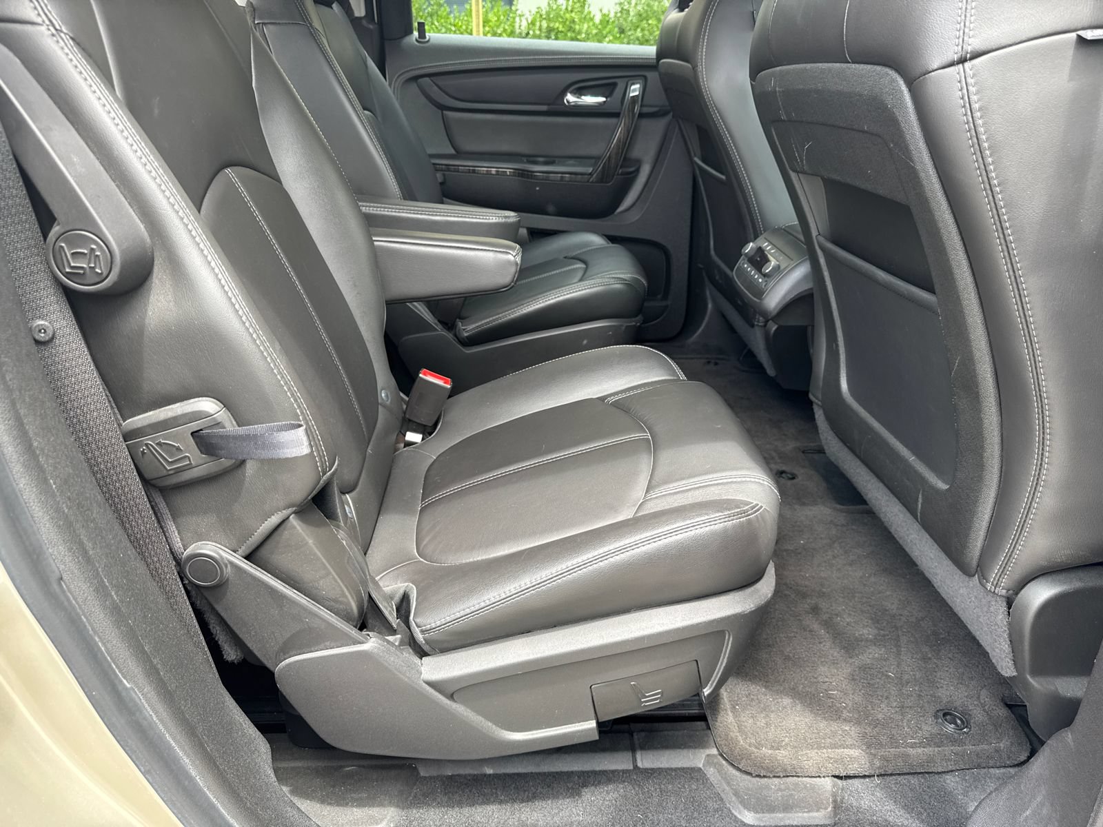 Used 2016 GMC Acadia SLT w/ Open Road Package FWD image 15