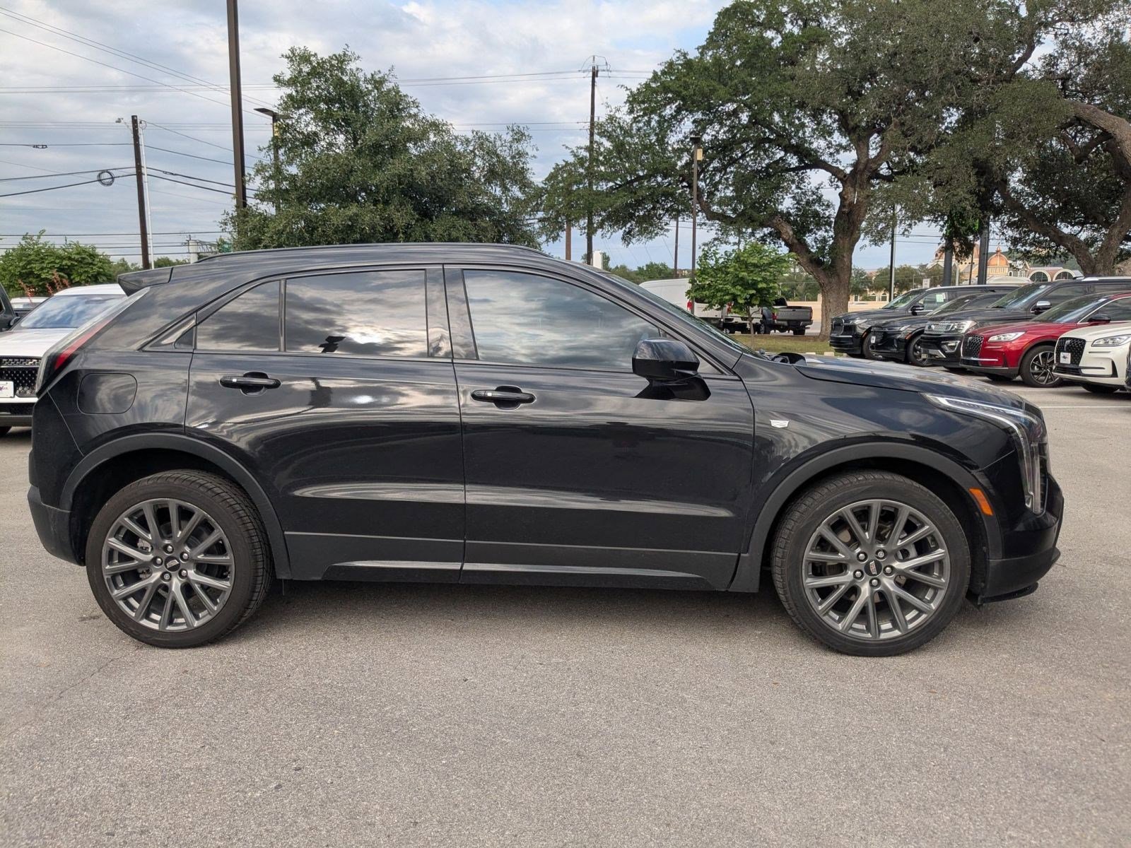 Used 2020 Cadillac XT4 Sport FWD image 2