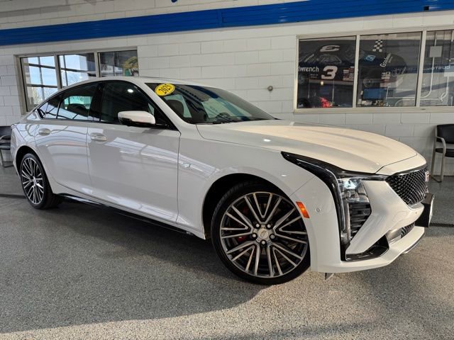 Used 2025 Cadillac CT5 Sport w/ Technology Package image 3