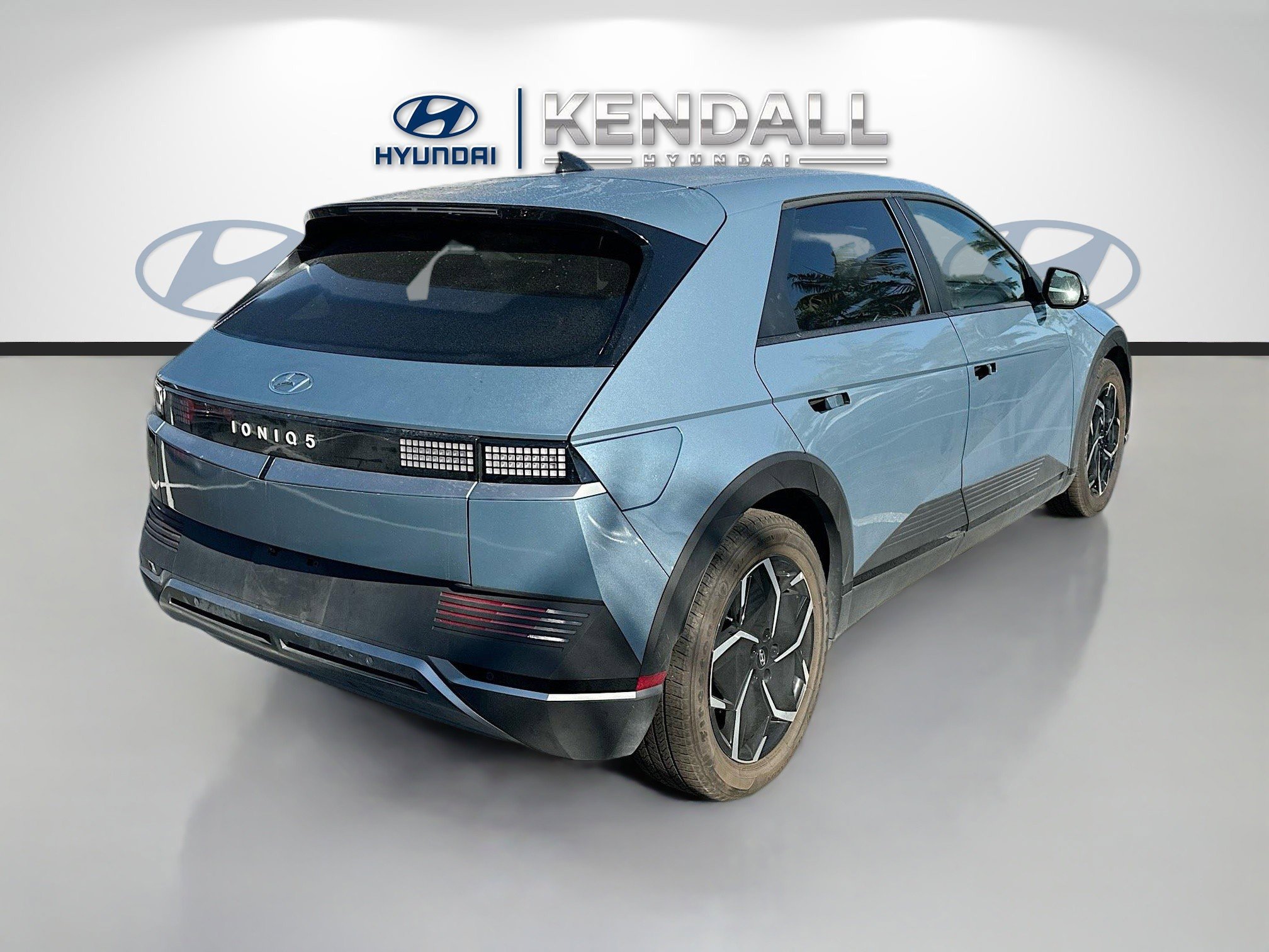 Used 2022 Hyundai Ioniq 5 SE w/ Cargo Package image 6