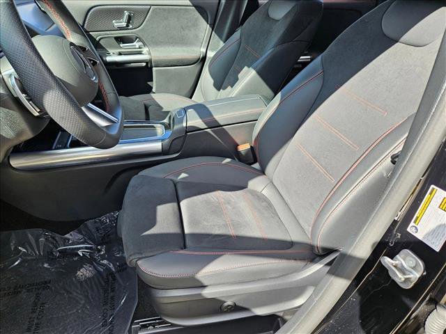 Used 2025 Mercedes-Benz GLA 250 image 16