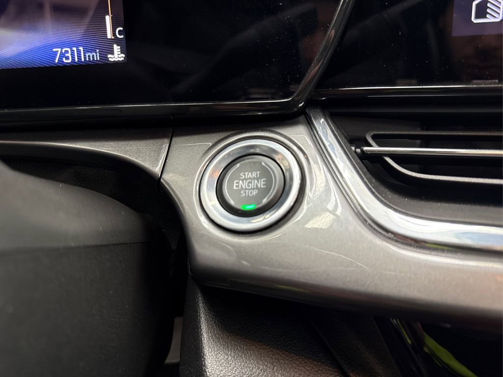 Used 2024 Chevrolet Trax ACTIV w/ Sunroof Package image 31