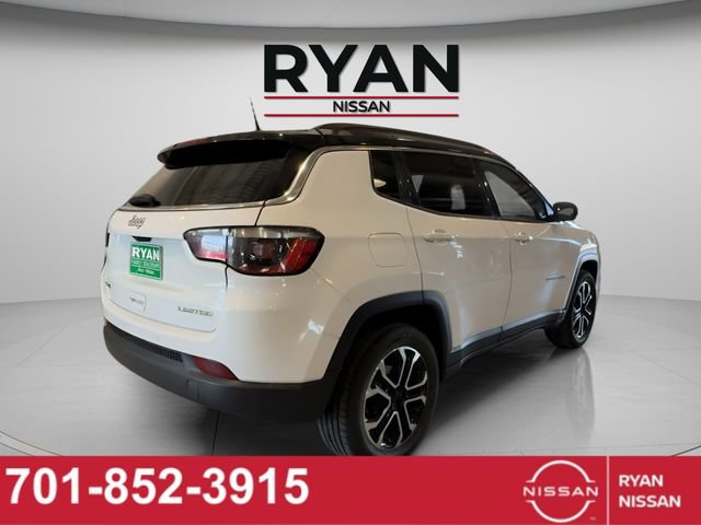 Used 2024 Jeep Compass Limited AWD/4WD image 3