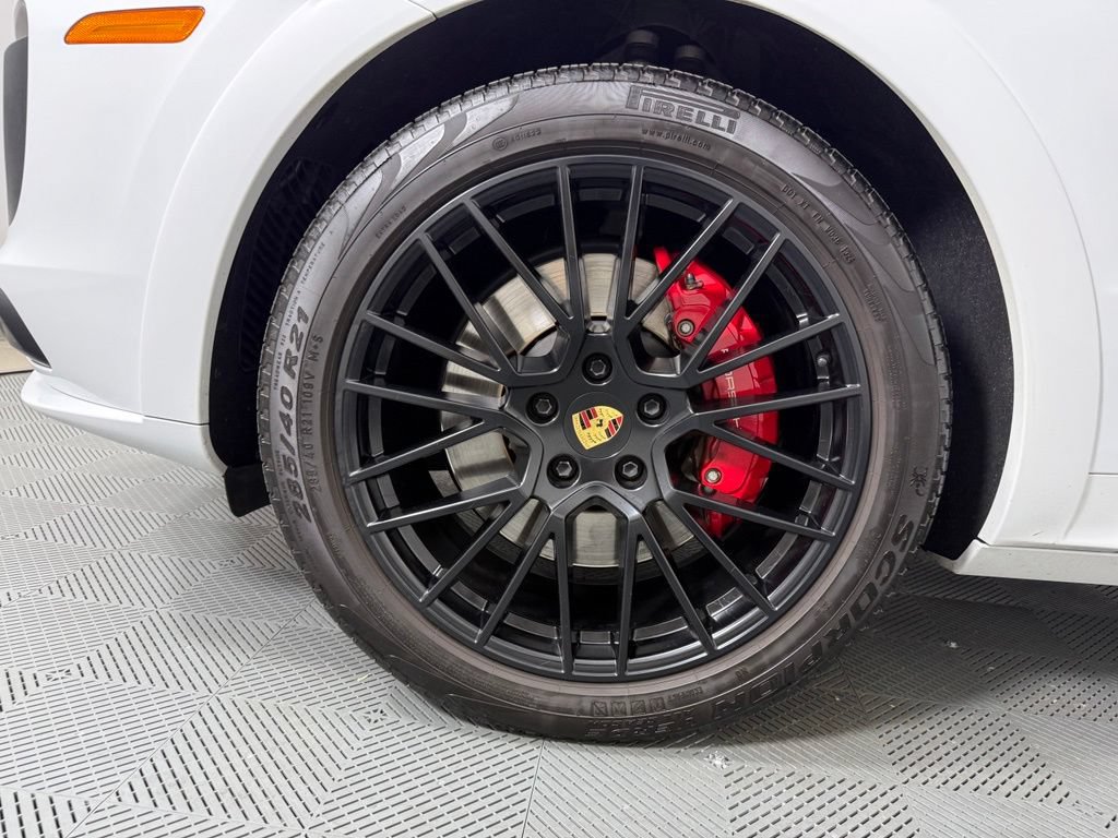 Certified 2023 Porsche Cayenne GTS AWD/4WD image 11