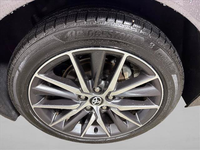 Used 2022 Toyota Camry XLE FWD image 19