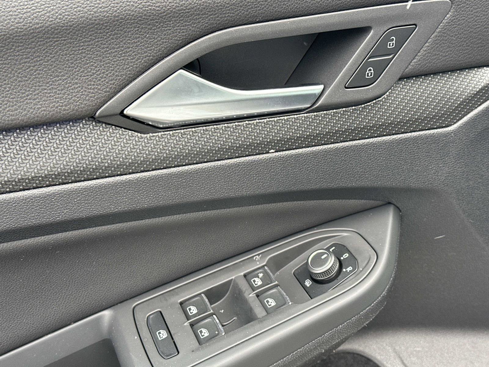 Used 2023 Volkswagen Golf R 2.0T DSG AWD image 16