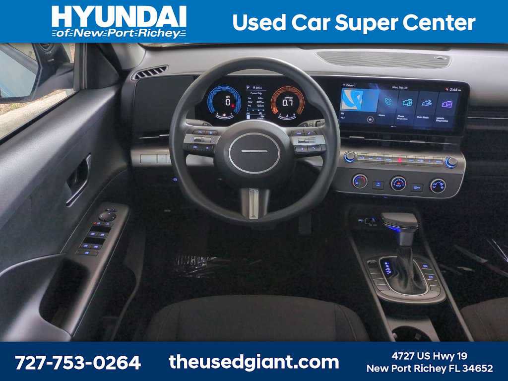 Certified 2025 Hyundai Kona SE FWD image 17