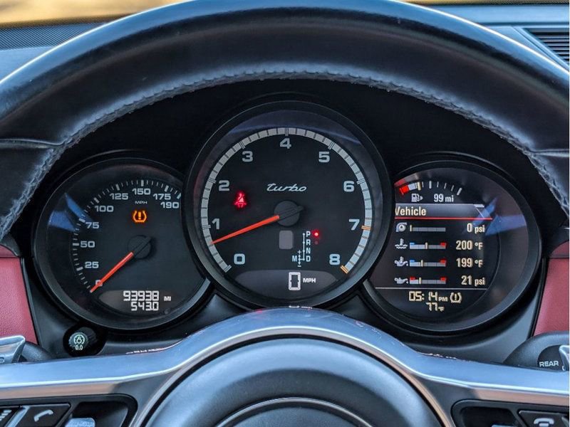 Used 2018 Porsche Macan Turbo image 20