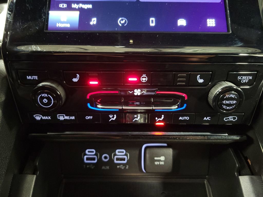 Used 2024 Jeep Grand Cherokee L Laredo w/ Luxury Tech Group I image 16