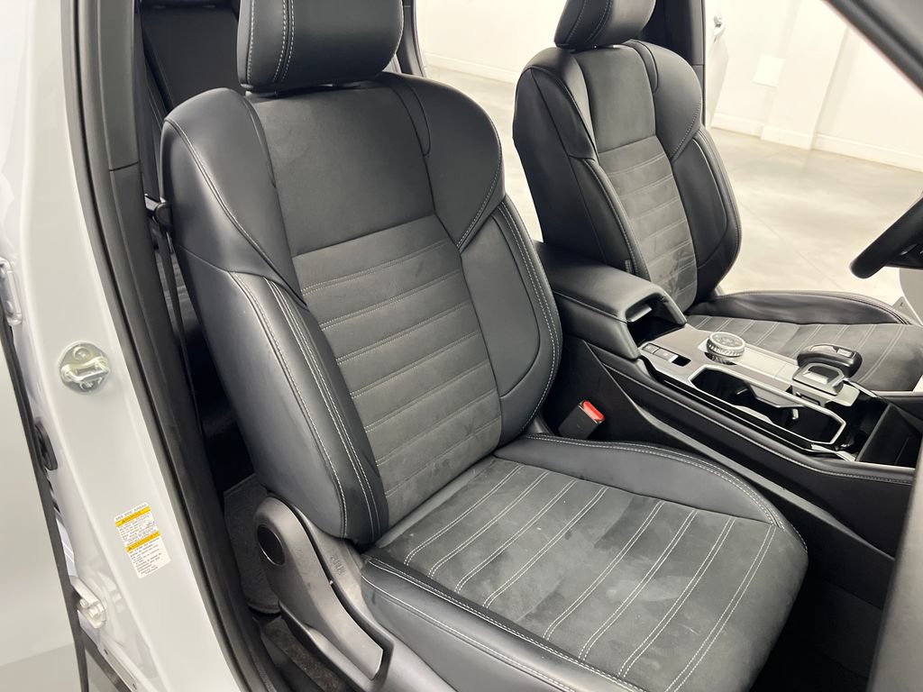 Used 2025 Mitsubishi Outlander SE AWD/4WD image 28
