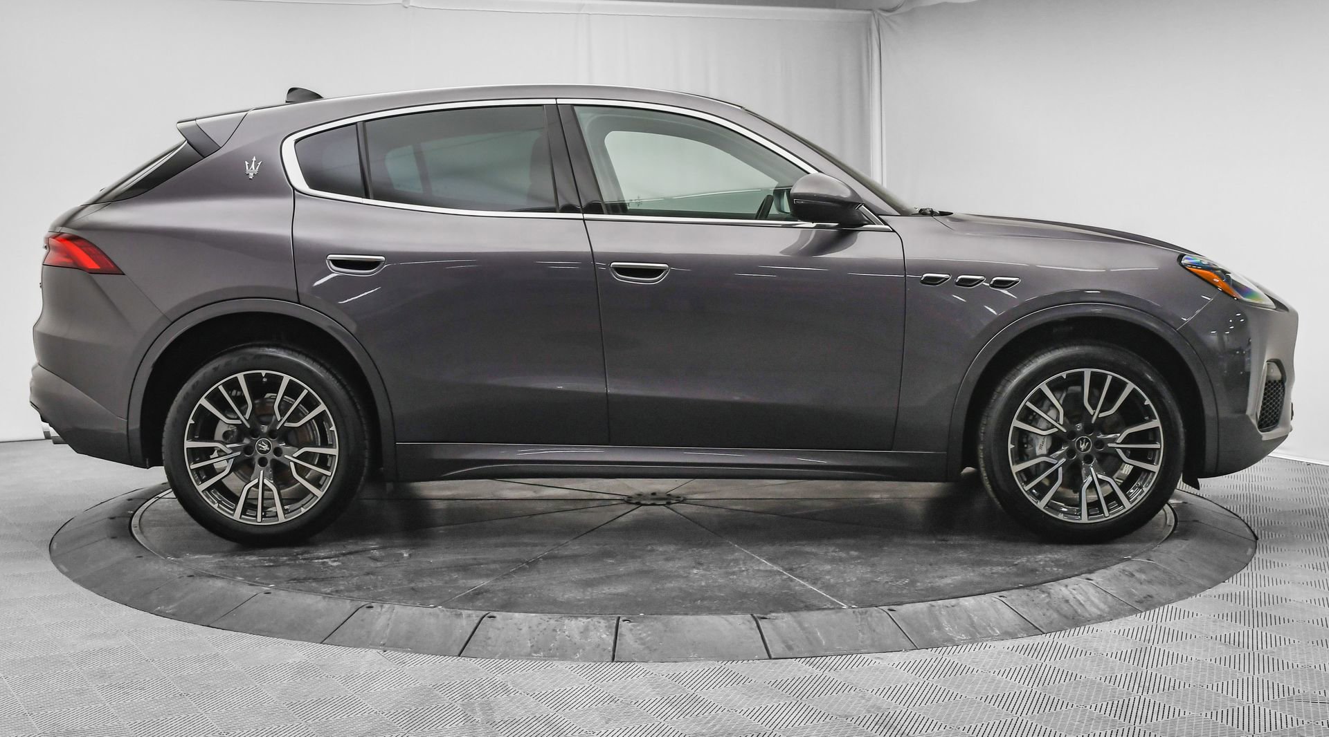 New 2025 Maserati Grecale GT image 10